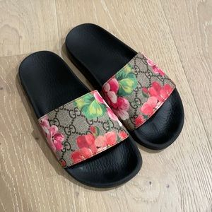 Gucci Floral Slides 💘